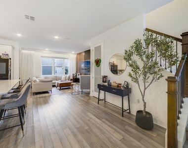 2224 Celebration Boulevard - Photo Thumbnail 21