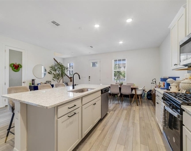 2224 Celebration Boulevard - Photo Thumbnail 23