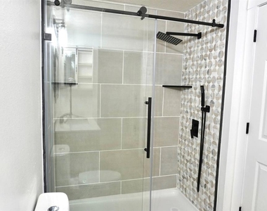 14341 Fredricksburg Drive - Photo Thumbnail 8