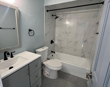 810 Kings Court - Photo Thumbnail 6