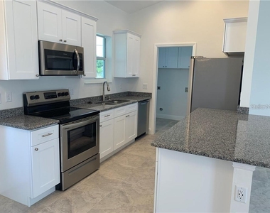 266 Rockwood Street Nw - Photo Thumbnail 2