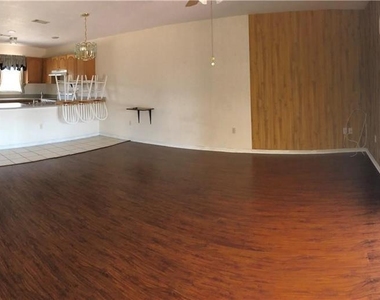 27082 Adams Street - Photo Thumbnail 2