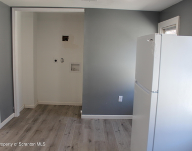 335 Phelps Street - Photo Thumbnail 8