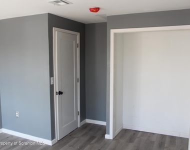 335 Phelps Street - Photo Thumbnail 5