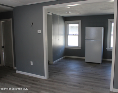 335 Phelps Street - Photo Thumbnail 4