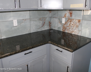 335 Phelps Street - Photo Thumbnail 4