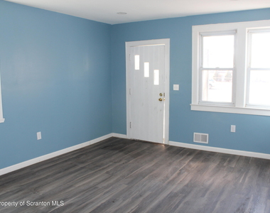 335 Phelps Street - Photo Thumbnail 6