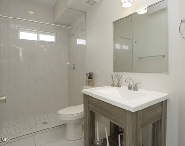 5545 Buckley Drive - Photo Thumbnail 10