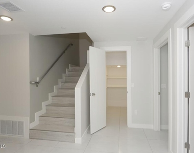 5545 Buckley Drive - Photo Thumbnail 24