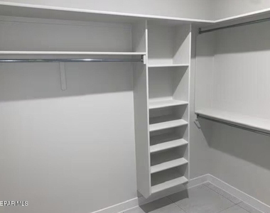 5545 Buckley Drive - Photo Thumbnail 17