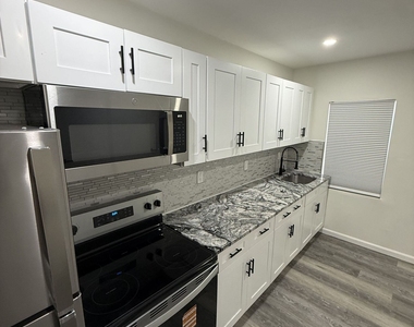 38 New Haven Avenue - Photo Thumbnail 3