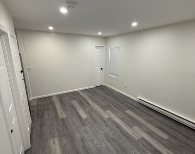 38 New Haven Avenue - Photo Thumbnail 14