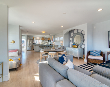 99 Jupiter Point Road - Photo Thumbnail 5