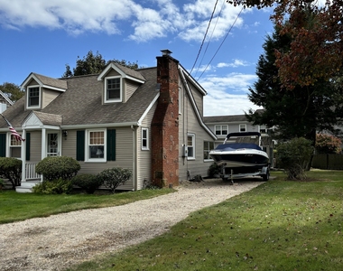 42 Sea Breeze Avenue - Photo Thumbnail 1