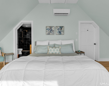 49 Circle Beach Road - Photo Thumbnail 5