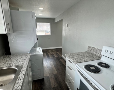 508 N 15th Street - Photo Thumbnail 4