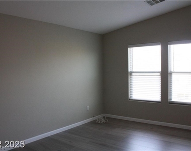 9318 Square Dance Place - Photo Thumbnail 4