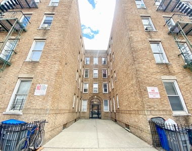 666 Hancock Street - Photo Thumbnail 8
