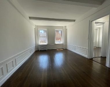 East 37th Street by Lexington Avenue - Photo Thumbnail 1