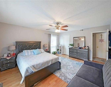 6851 Roswell Road - Photo Thumbnail 22