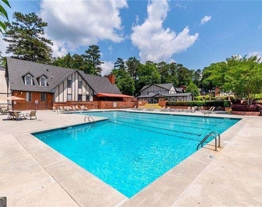 6851 Roswell Road - Photo Thumbnail 35