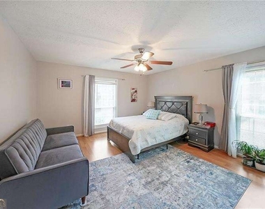 6851 Roswell Road - Photo Thumbnail 21