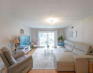 6851 Roswell Road - Photo Thumbnail 12
