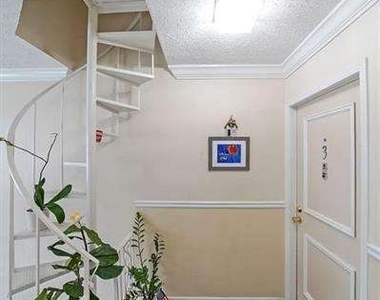 6851 Roswell Road - Photo Thumbnail 9