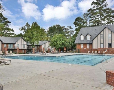 6851 Roswell Road - Photo Thumbnail 34