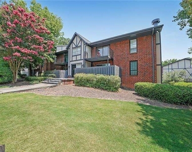 6851 Roswell Road - Photo Thumbnail 7