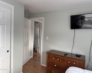 101 Center Avenue - Photo Thumbnail 3