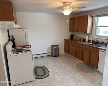 101 Center Avenue - Photo Thumbnail 7