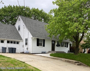 32 Baker Drive - Photo Thumbnail 1