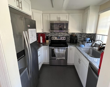 32 Baker Drive - Photo Thumbnail 8