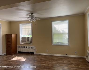9 Berg Avenue - Photo Thumbnail 3