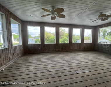 9 Berg Avenue - Photo Thumbnail 8