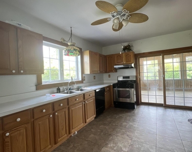 9 Berg Avenue - Photo Thumbnail 7