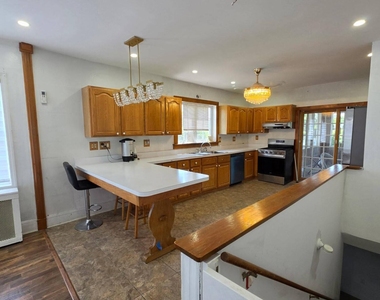 9 Berg Avenue - Photo Thumbnail 5