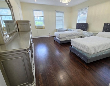 9 Berg Avenue - Photo Thumbnail 11