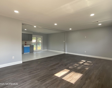 208 Wichita Trail - Photo Thumbnail 2