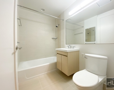 West 67th Street - Photo Thumbnail 6