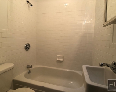 East 89th Street - Photo Thumbnail 4