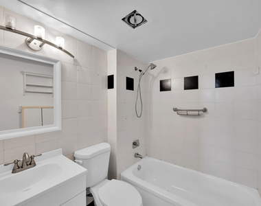 118 Royal Park Drive - Photo Thumbnail 13