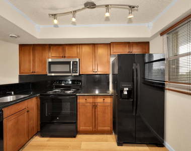 118 Royal Park Drive - Photo Thumbnail 10