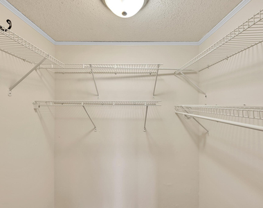 118 Royal Park Drive - Photo Thumbnail 30
