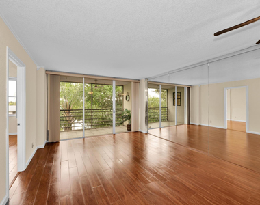 118 Royal Park Drive - Photo Thumbnail 4