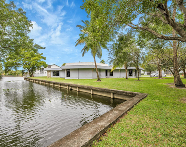 118 Royal Park Drive - Photo Thumbnail 22
