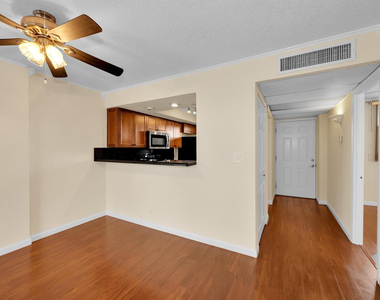 118 Royal Park Drive - Photo Thumbnail 2