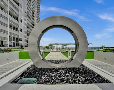4280 Galt Ocean Drive - Photo Thumbnail 31