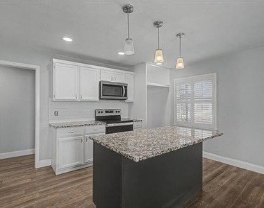 2508 Hillglenn Road - Photo Thumbnail 4